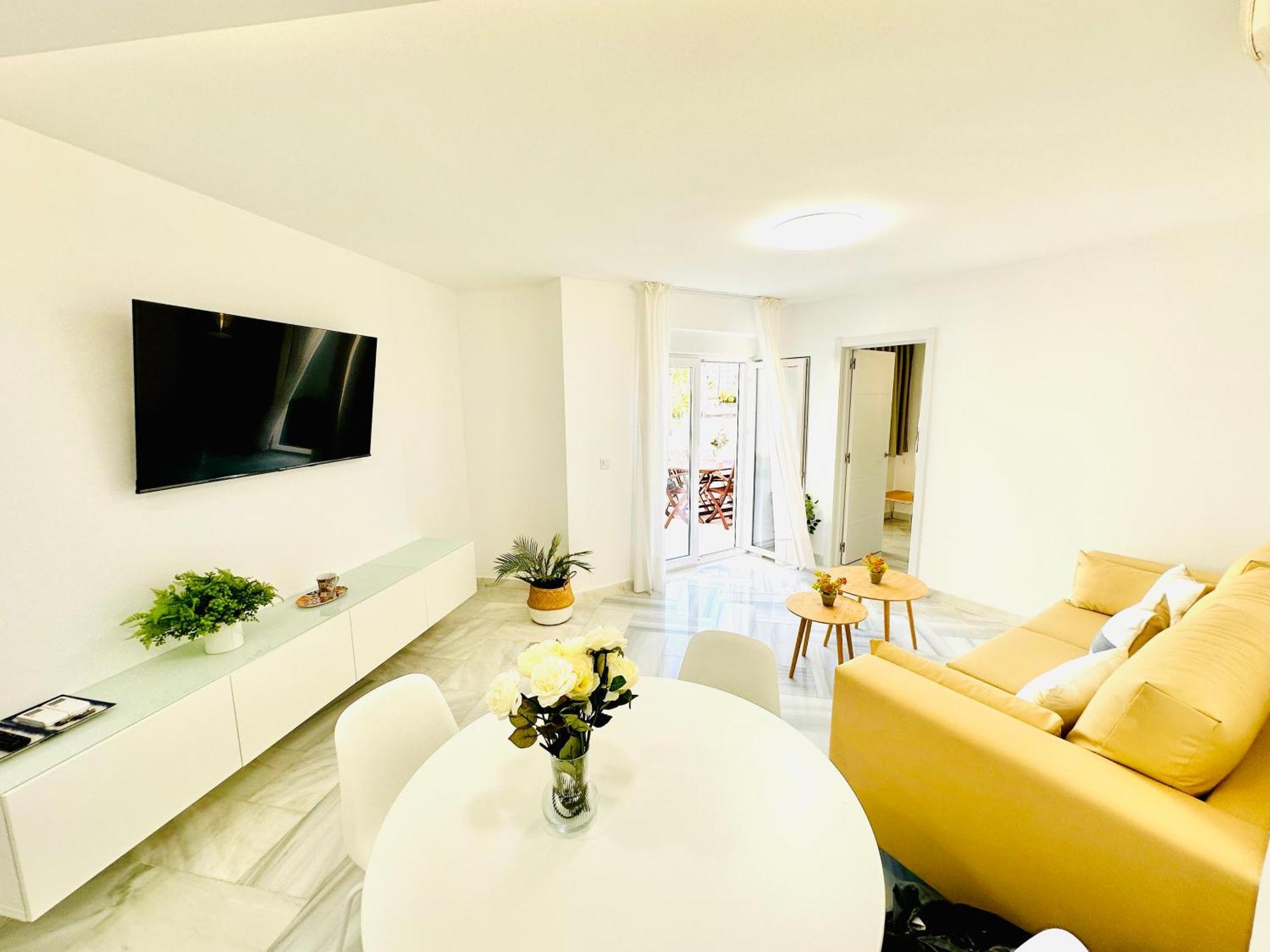 Apartamento, Paradise Sun Beach In Marina Benalmadena Ngoại thất bức ảnh