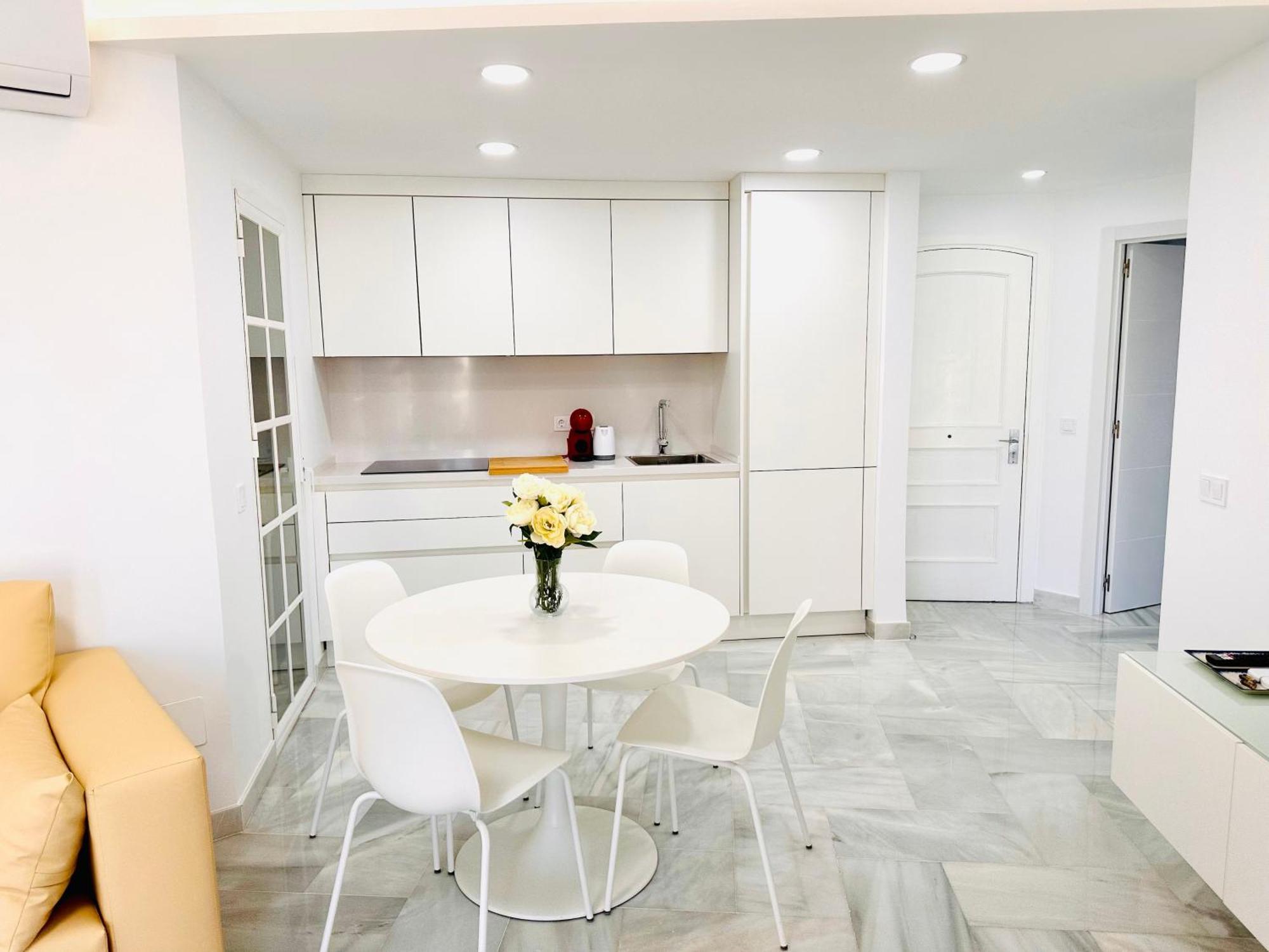 Apartamento, Paradise Sun Beach In Marina Benalmadena Ngoại thất bức ảnh